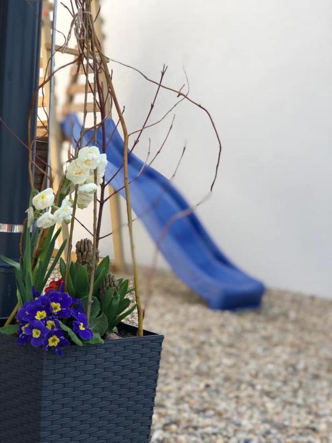 Apartmany Milovice Milovice  Екстериор снимка